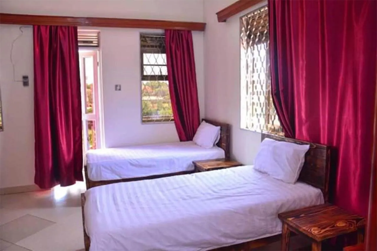 Go Around Kampala All Day To Return To Your Wonderful Apartment 0*,  Uganda